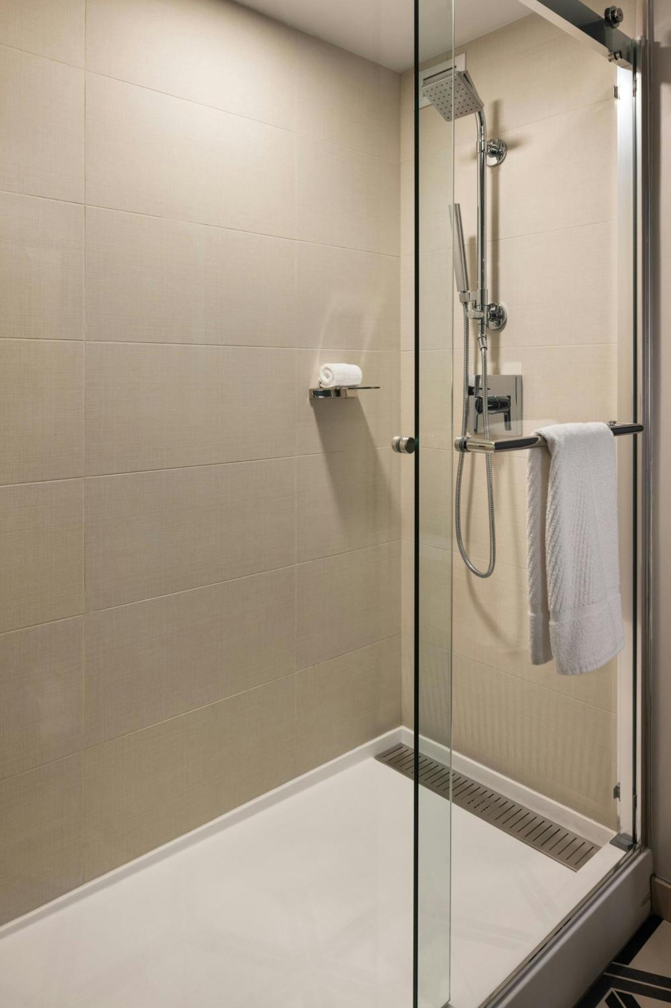 Oshkosh Marriott Waterfront Hotel & Convention Center Экстерьер фото